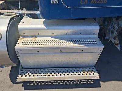 Paccar MX-13 DPF Assembly for a Peterbilt 384