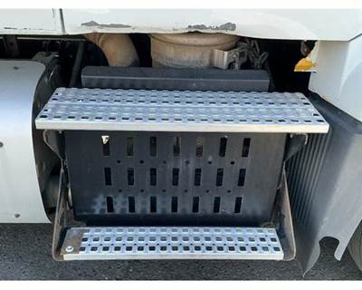 Volvo D13 DPF Assembly for a Volvo VNL
