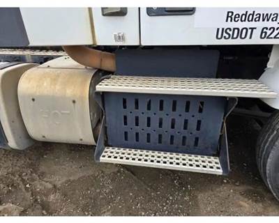 Volvo D13H DPF Assembly for a Volvo VNM