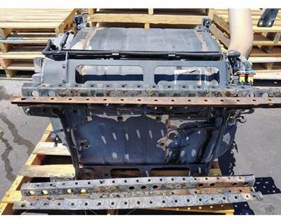 Detroit DD15 DPF Cover