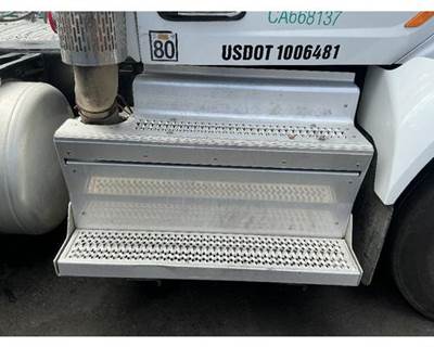 Peterbilt 579 Right DPF Cover