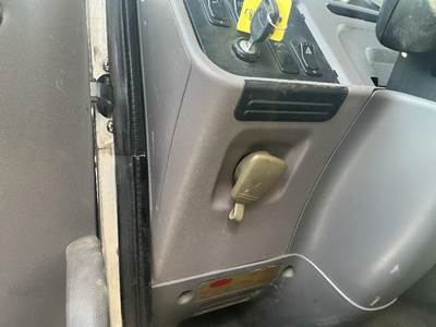 Used 2013 Peterbilt 384 Scanner Location Dash Panel