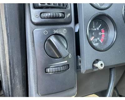 Mack Pinnacle CXU613 Dashboard Switch for a Mack CXU613
