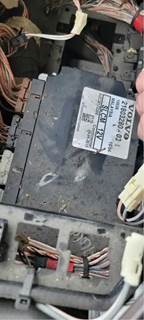 Volvo VNL670 Dashboard Switch