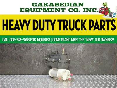 Freightliner Cascadia 125 DEF Pump