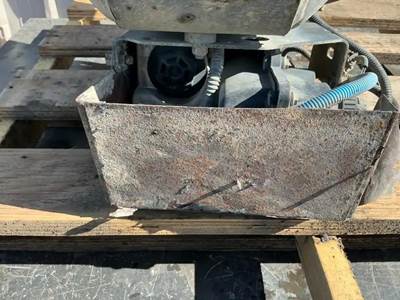 Freightliner Cascadia 125 DEF Pump