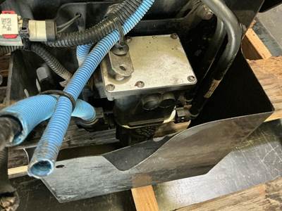 Freightliner Cascadia 125 DEF Pump