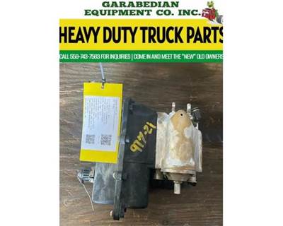 Freightliner Cascadia 125 DEF Pump