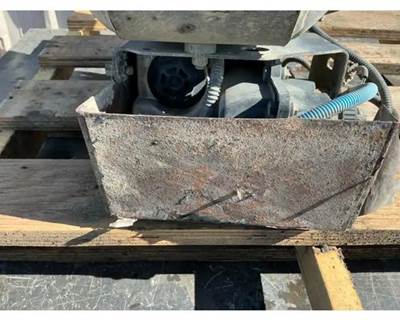 Freightliner Cascadia 125 DEF Pump