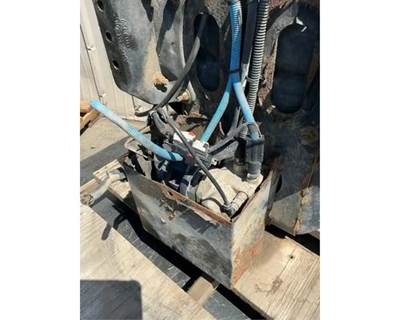 Freightliner Cascadia 125 DEF Pump