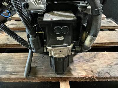 International RH613 DEF Pump