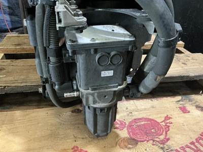 International RH613 DEF Pump