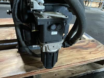 International RH613 DEF Pump