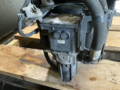 International RH613 DEF Pump