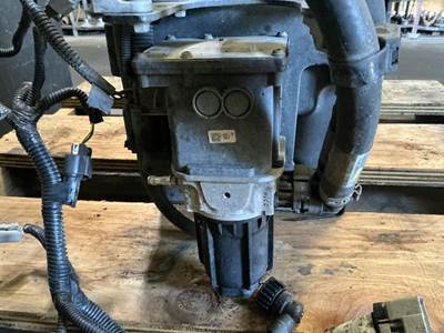 International RH613 DEF Pump