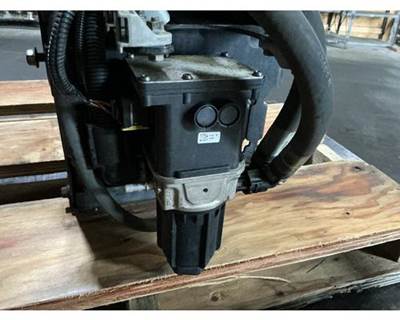 International RH613 DEF Pump