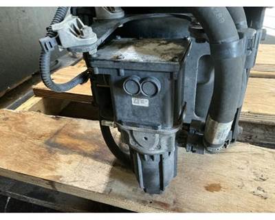 International RH613 DEF Pump