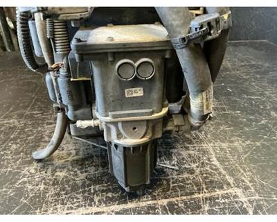 International RH613 DEF Pump