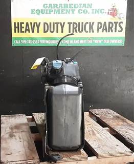 Freightliner Cascadia 113 DEF Tank