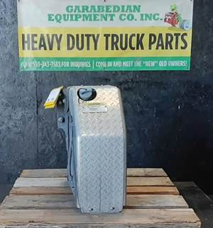 Freightliner Cascadia 113 DEF Tank