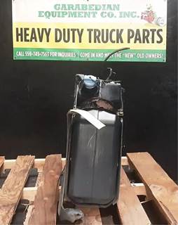 Freightliner Cascadia 113 DEF Tank