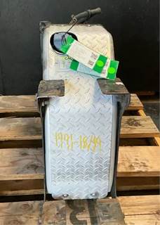 Freightliner Cascadia 113 DEF Tank