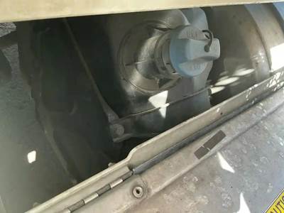 Freightliner Cascadia 113 DEF Tank