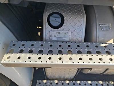 Freightliner Cascadia 113 DEF Tank