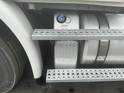 Freightliner Cascadia 113 DEF Tank for a Freightliner CASCADIA