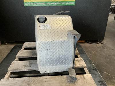 Freightliner Cascadia 113 DEF Tank