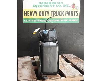 Freightliner Cascadia 113 DEF Tank