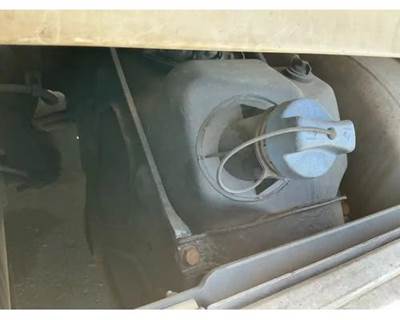 Freightliner Cascadia 113 DEF Tank