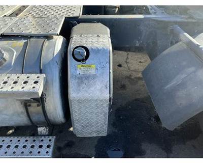 Freightliner Cascadia 113 DEF Tank