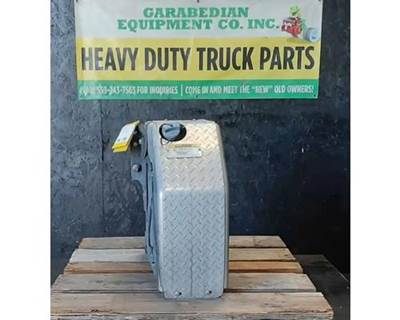 Freightliner Cascadia 113 DEF Tank