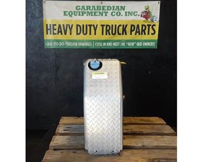 Freightliner Cascadia 113 DEF Tank