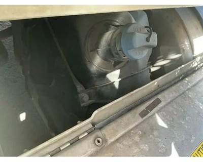 Freightliner Cascadia 113 DEF Tank