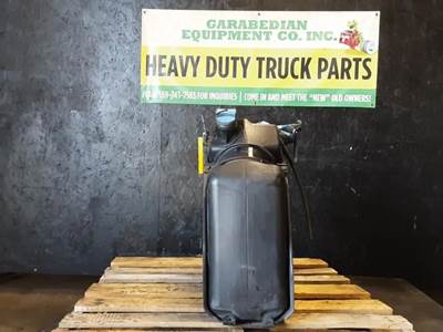 Freightliner Cascadia 125 DEF Tank