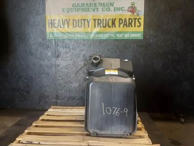 Freightliner Cascadia 125 DEF Tank