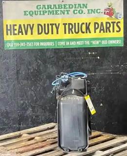 Freightliner Cascadia 125 DEF Tank