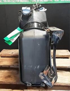 Freightliner Cascadia 125 DEF Tank