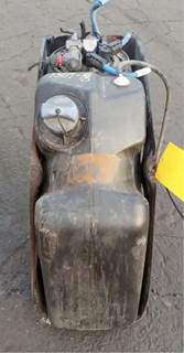 Freightliner Cascadia 125 DEF Tank