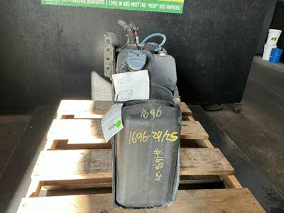 Freightliner Cascadia 125 DEF Tank