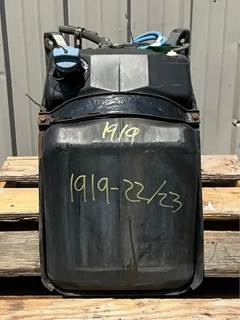 Freightliner Cascadia 125 DEF Tank