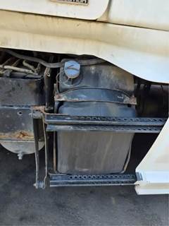 Freightliner Cascadia 125 DEF Tank