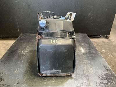 Freightliner Cascadia 125 DEF Tank