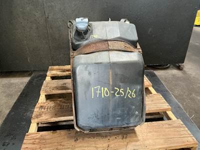 Freightliner Cascadia 125 DEF Tank