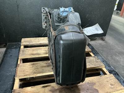 Freightliner Cascadia 125 DEF Tank