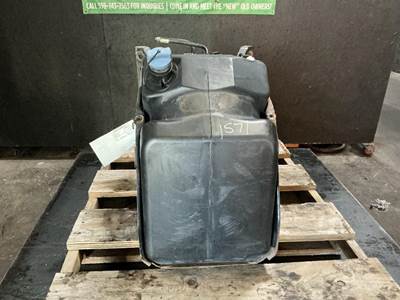 Freightliner Cascadia 125 DEF Tank