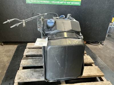 Freightliner Cascadia 125 DEF Tank