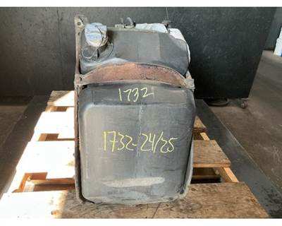 Freightliner Cascadia 125 DEF Tank